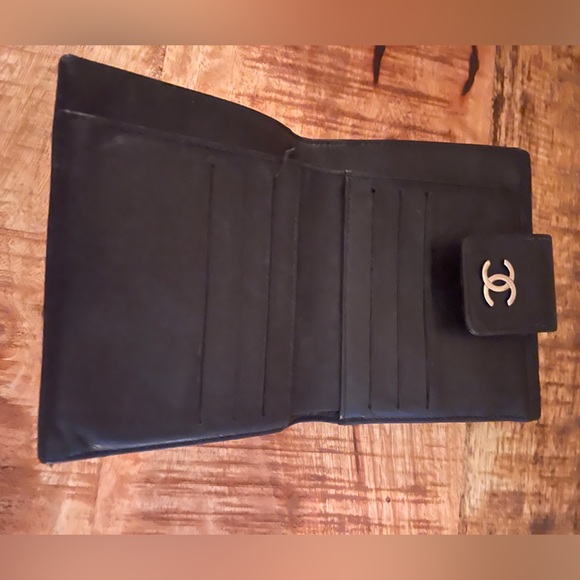 CHANEL Lucky Charms Symbols Compact Wallet in Black Calfskin Leather - Picture 8 of 10